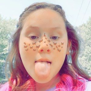 Meet your Posher, Caroline